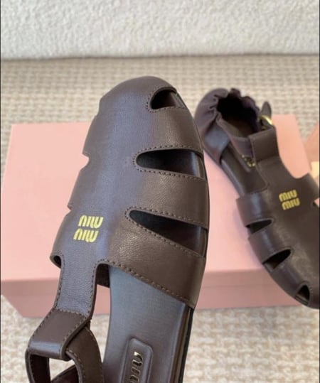 حذاء ميوميو