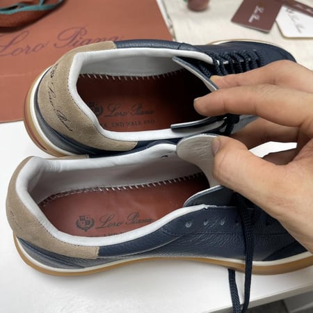 حذاء لوروبيانا