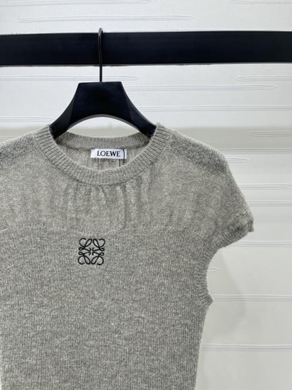 تيشيرت لويفي