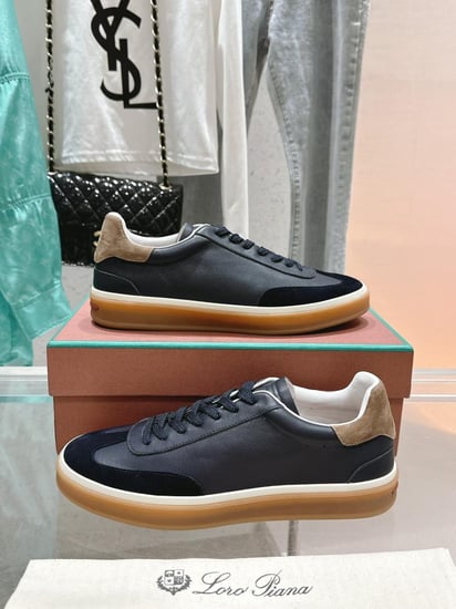 حذاء لوروبيانا