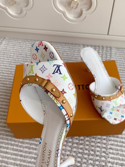 كعب LV هاي كوالتي