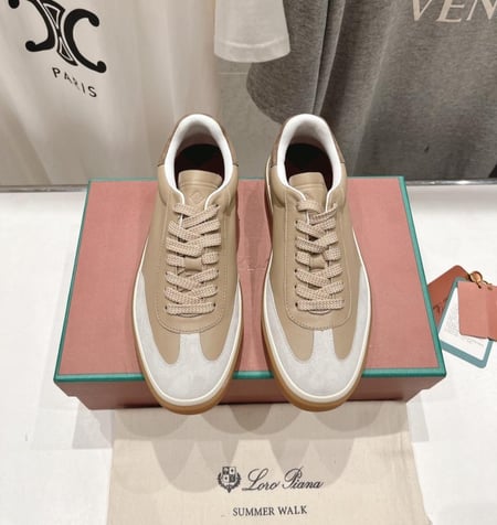 حذاء لوروبيانا