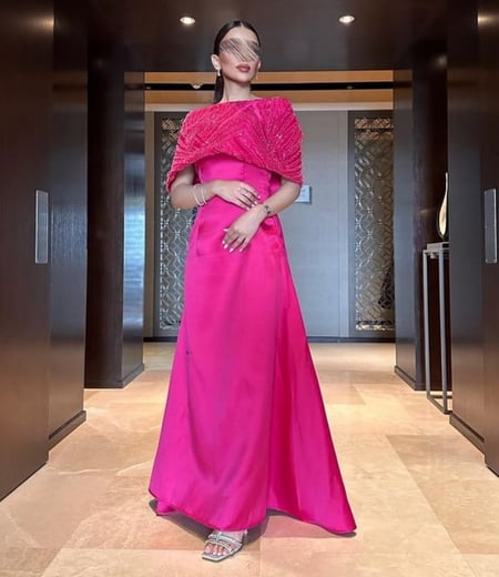 فستان فوشي ميكادو صدر سهرة مطرز