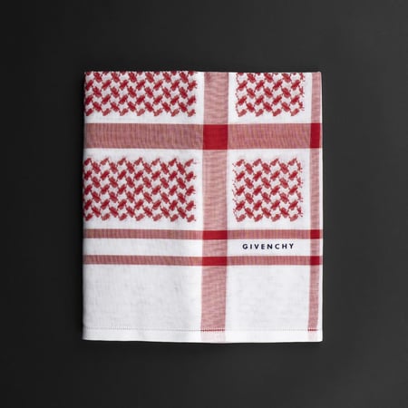 شماغ جيفنشي GIVENCHY 2023 رسمي