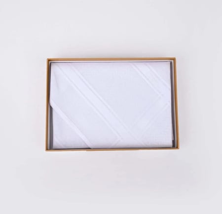 شماغ بروجيه ابيض كلاسك 2025