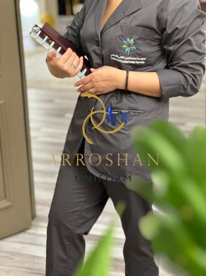 الزي الرسمي للكلية التقنية للبنات ( قطعتين ) بالطو + بنطلون - موديل رقم 3 ( الكلية التقنية للبنات )