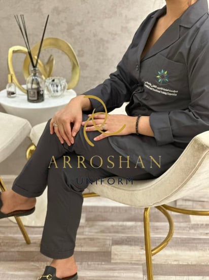 الزي الرسمي للكلية التقنية للبنات ( قطعتين ) بالطو + بنطلون - موديل رقم 3 ( الكلية التقنية للبنات )