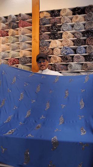 قطعه حرير مشغول بالكرستال ( لون سماوي  )