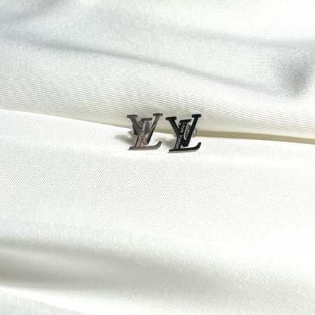 طقم لويس فيتون - شامل الملحقات