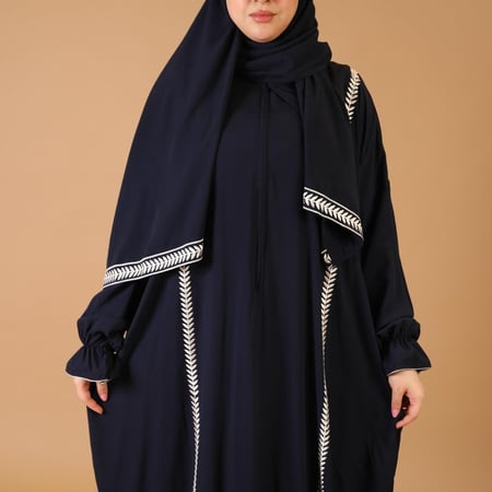 طقم سجادة و ثوب صلاة مطرز كحلي