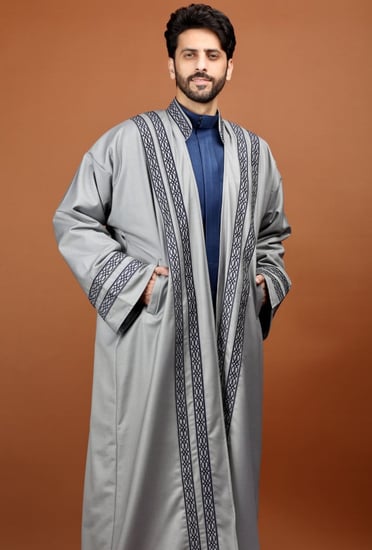 فروة رجالية شتوية فخمة لون رصاصي مع تطريز وبطانة بلون كحلي