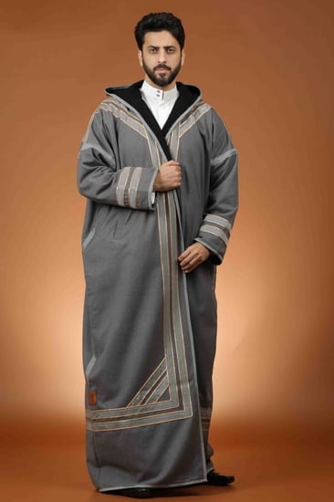 فروه وجهين شتويه رجاليه فخمه مع تطريز مع قبعه هودي على شكل بشت