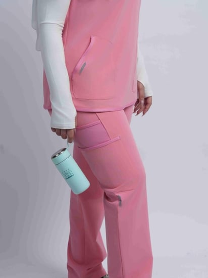 سكرب سبورت نسائي وردي