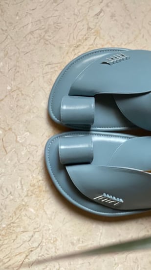 حذاء شرقي كلاسيكي (سماوي)