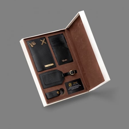 بوكس السفر من فوندو Vondo باللون اسود فايبر