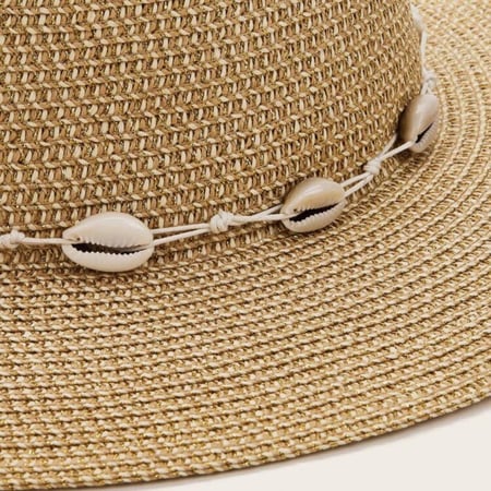 قبعة شاطئ / زينة صدف