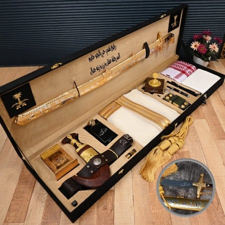 هدايا رجالي بوكس ملكي بشت خنجر سيف شماغ قماش اكسورات رجالية