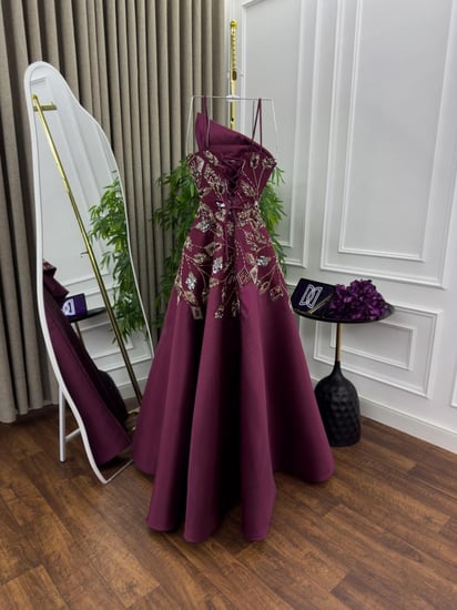 فستان نسائي قماش ميكادو