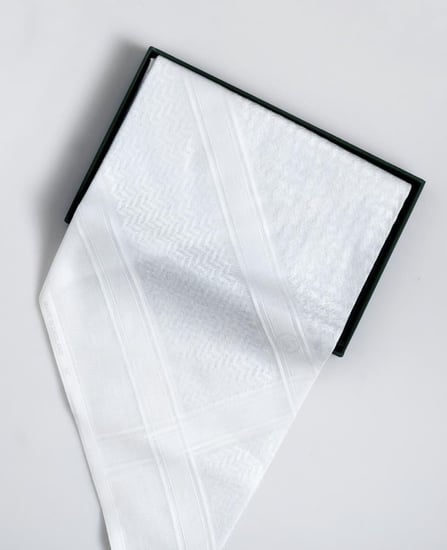 شماغ العطار كلاسيك ياقوت ابيض