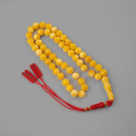 سبحة من كهرمان