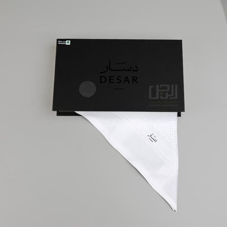 شماغ دسار الابيض بلس 2025