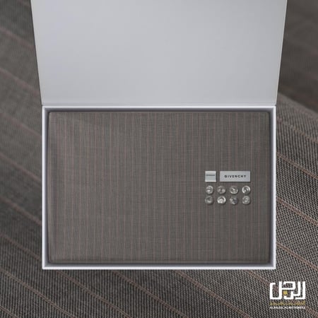 قماش جيفنشي شتوي بني فاتح مقلم