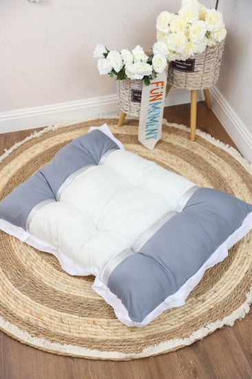 مجموعة مواليد (حديثي الولادة)مكونة من 6 قطع - تصميم بشت