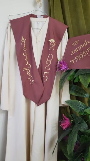 عباية تخرج 2025