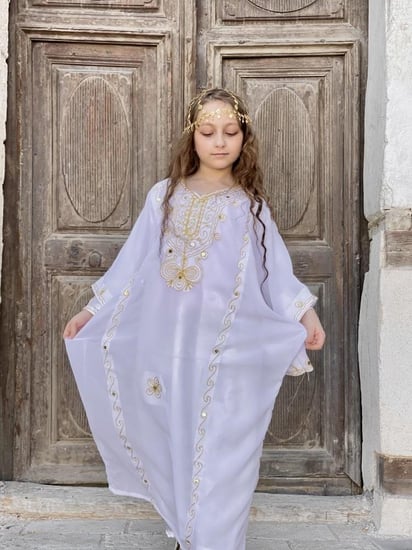 ثوب النشل النجدي الابيض الانيق