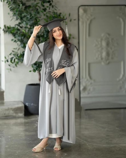 عباية تخرج 2025