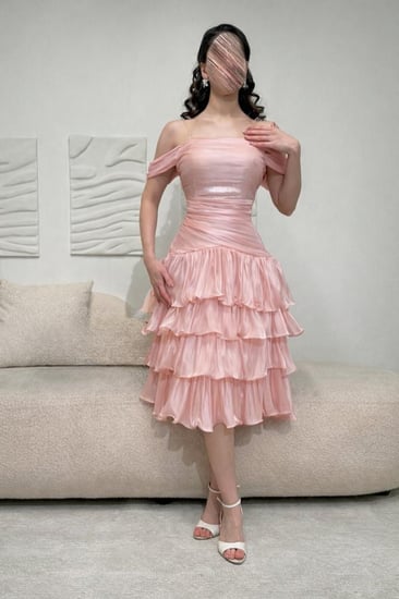 فستان فخم للعيد لون وردي