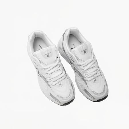 حذاء نيو بالانس ترند  725  رجالي ابيض