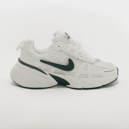 حذاء نايك نسائي ابيض لونين