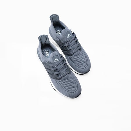 اديداس الترا بوست رمادي