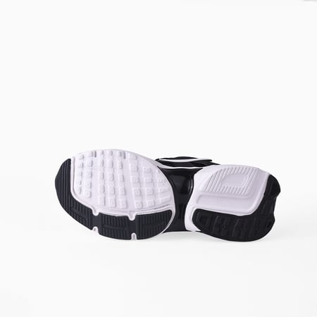 حذاء نايك أسود كلاسيكي