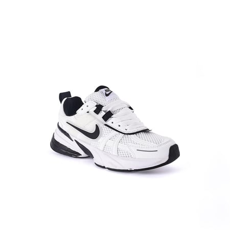 حذاء نايك نسائي ابيض في اسود