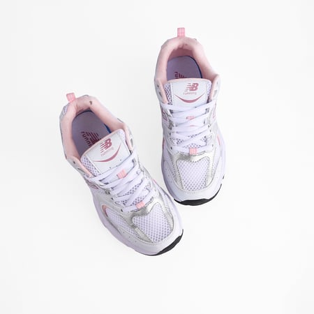 حذاء نيو بالانس نسائي ابيض وروز