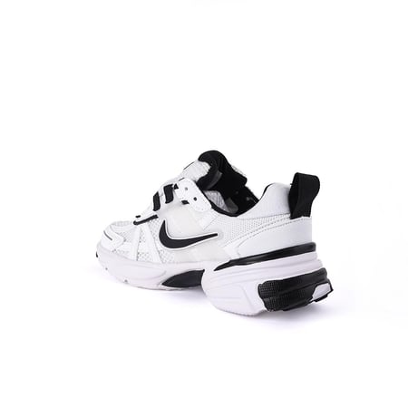 حذاء نايك نسائي ابيض في اسود