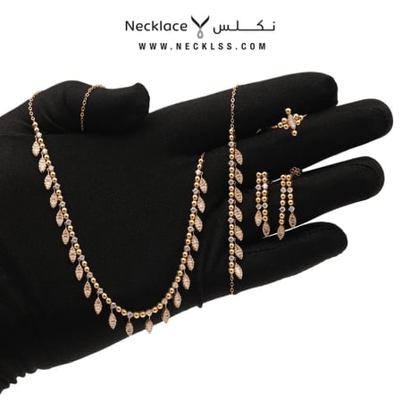 طقم ذهب  عيار 18 (TK.5055)