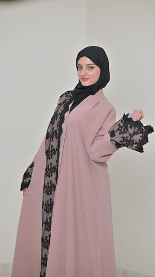 عباية ود وردي مع دانتيل اسود