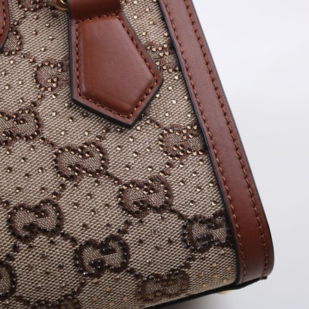 حقيبة يد توت ديانا من قوتشي بشعار G باللون البني
