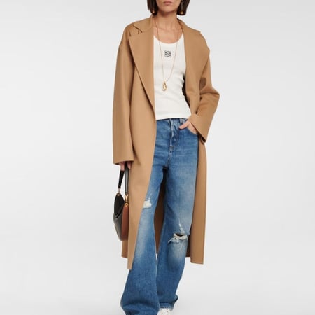 بلوزة بدون أكمام من مزيج القطن ومطرزة بنقش لويفي