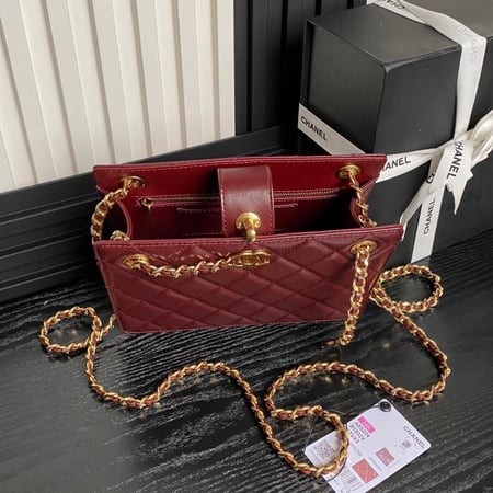 حقيبة تسوق شانيل قياس 21 الجلدية