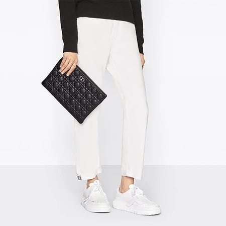 ديور Caro Daily Pouch