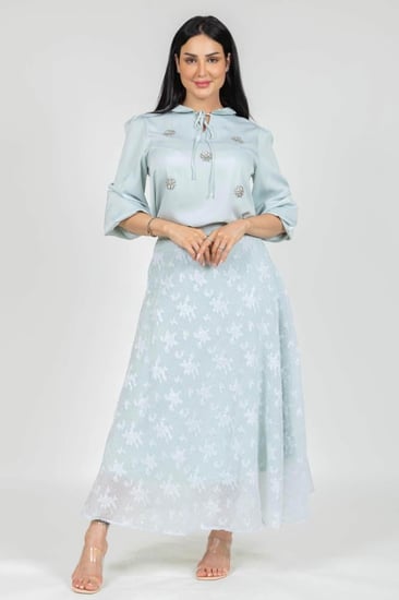 تنورة ناعم طويلة