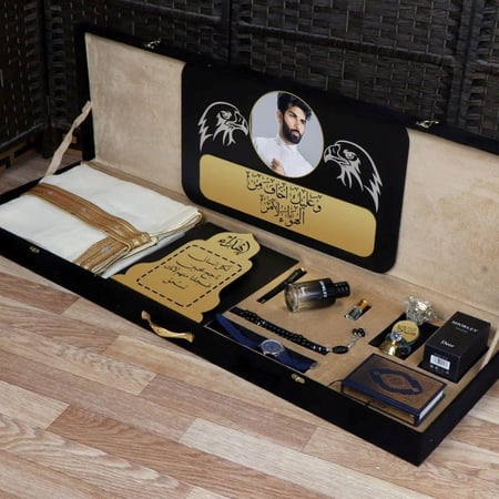 هدايا الترقيه والتقاعد والتخرج والزواج بوكس ملكي بشت ودرع تصميم خاص