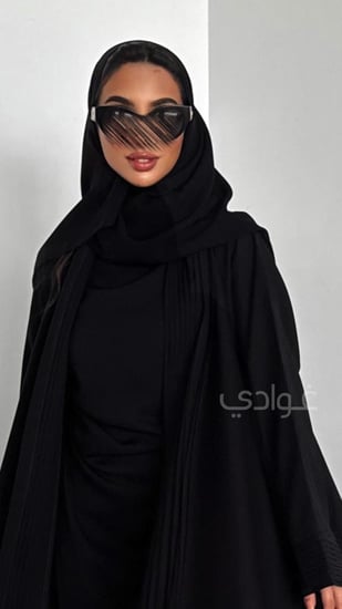 عباية سوداء ربع كلوش تزدان بالقيطان- 11259