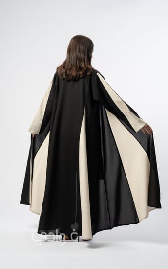 شراء العبايه الكلوش باللون الاسود بتداخل اللون البيج - غوادي