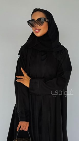 عباية سوداء ربع كلوش تزدان بالقيطان- 11259