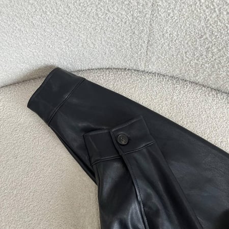 جاكيت براداا